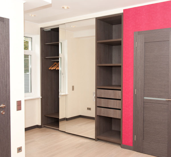 3 17 600x550 - Встроенный шкаф-купе система Hettich, профиль Freeline